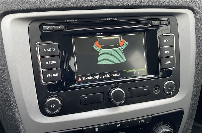 Škoda Octavia 1,4 Tsi Family 90kw , Navi , s - fotka 15 z 22