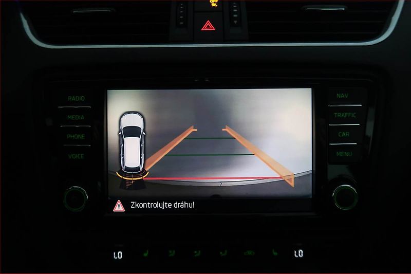Škoda Octavia (2014) 2.0 TDI, 4X4, Navi, Xenony - fotka 19 z 20