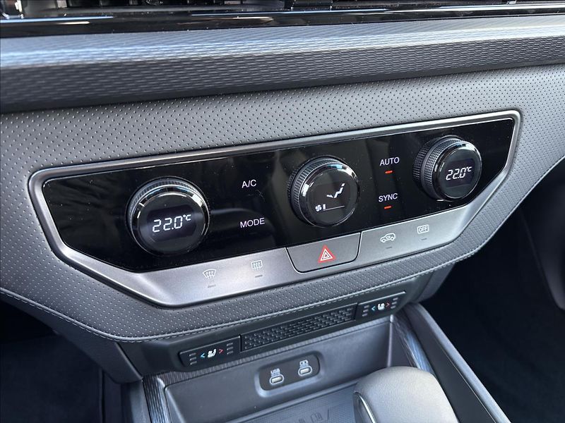 KGM Musso Grand 2,2 Premium 148kW 4x4 DPH - fotka 44 z 51