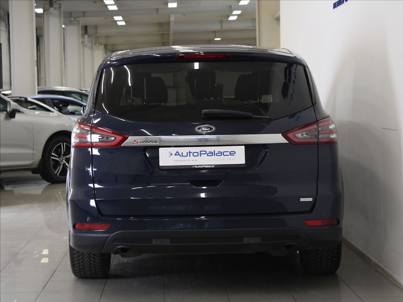 Ford S-MAX 1,5 EB 121kW 1.maj.ČR 7-míst - fotka 4 z 24
