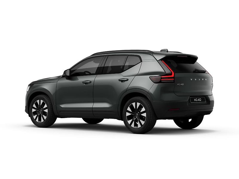 Volvo XC40 PLUS B3 FWD 120kW - fotka 4 z 13