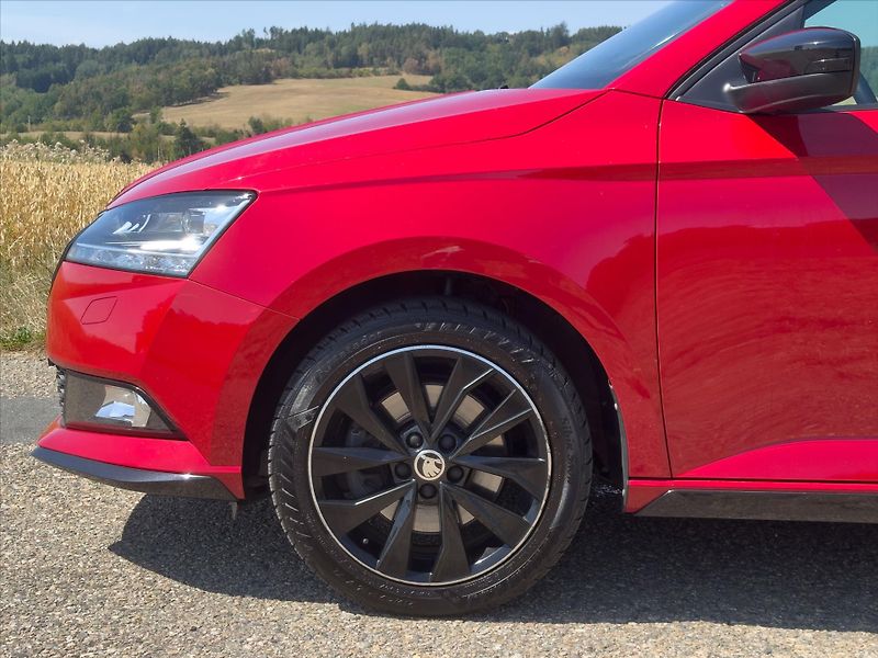 Škoda Fabia 1,0 TSI 81kW CZ Monte Carlo - fotka 29 z 36