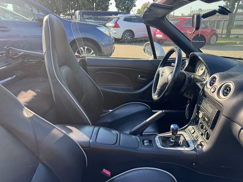 Mazda MX-5 (2000) NB 1,8 107 KW SVOR 6Q - fotka 38 z 45