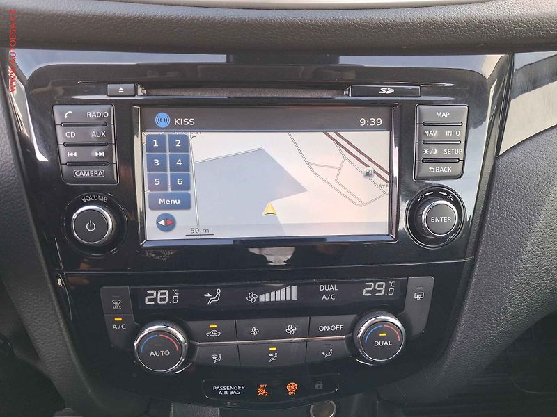 Nissan Qashqai (2015) 1.2TCe, Acenta, navi, kamera - fotka 17 z 18
