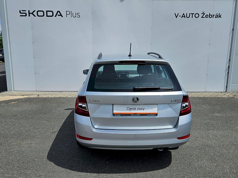 Škoda Fabia (2018) COMBI STYLE 81kW TSI/1.0 M6F - fotka 9 z 25