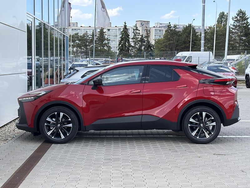 Toyota C-HR STYLE 1,8 HEV AT - fotka 12 z 14