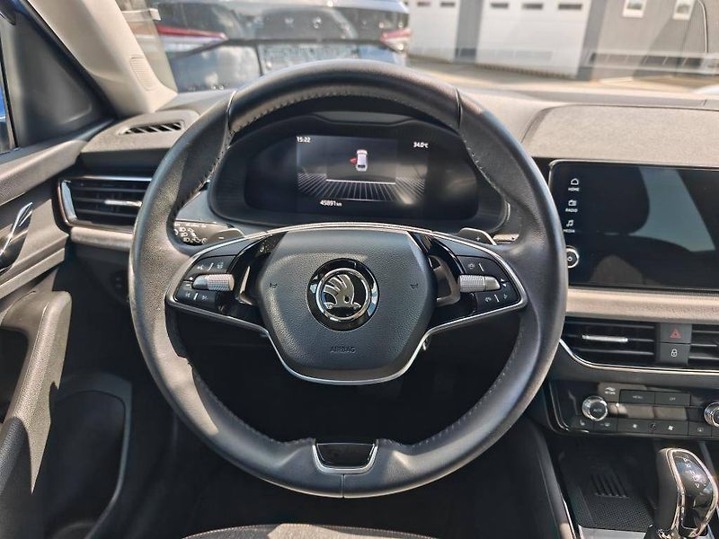 Škoda Scala Drive 7DSG 1,0TSI - fotka 11 z 22
