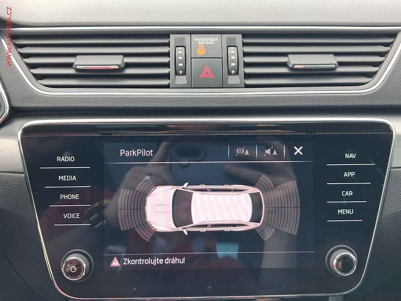 Škoda Superb (2019) 2.0 TSi 4x4, Style, DSG, - fotka 18 z 27