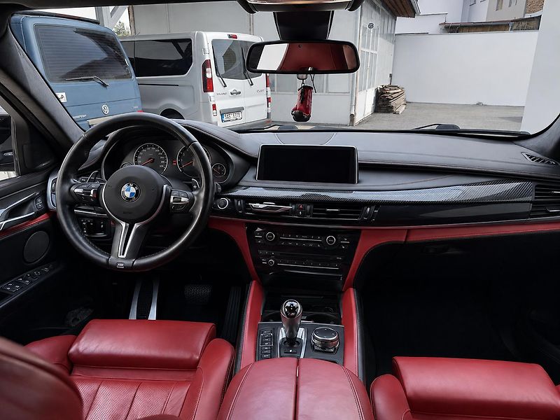 BMW X6 M - fotka 9 z 11