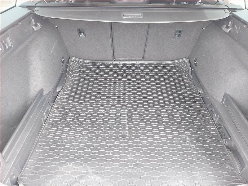 Volkswagen Passat (2018) Highline 2.0 TDI, Automat - fotka 14 z 21