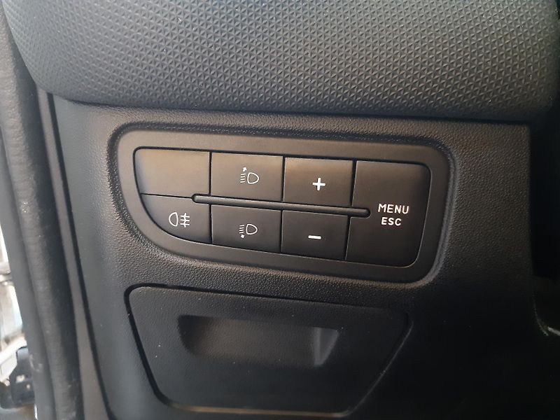 Fiat Punto 1.2 i KLIMA - fotka 15 z 17