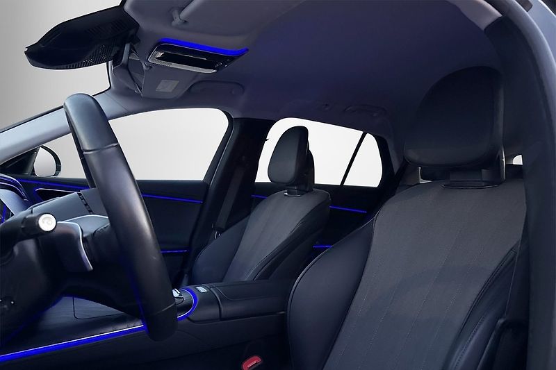Mercedes-Benz Třídy E 300de 4M Avantgarde 360 Taž - fotka 12 z 24