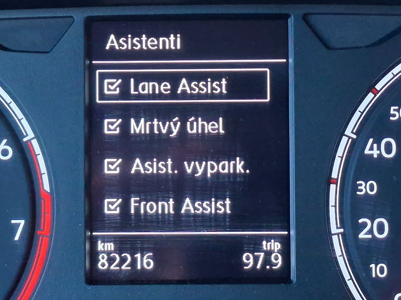 Volkswagen T-Cross (2019) 1.0TSI 70kW MAN -1.MAJITEL - fotka 17 z 34