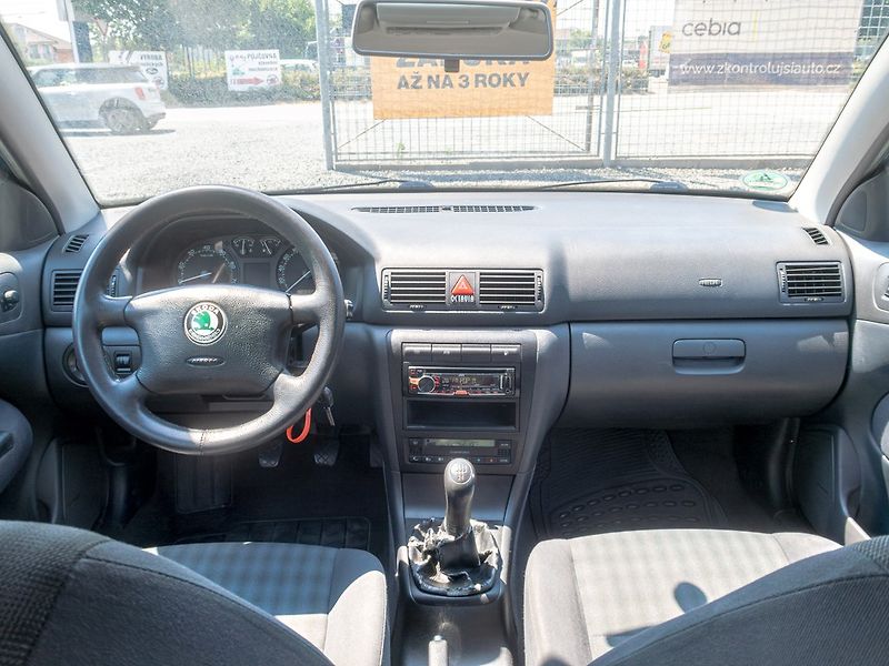 Škoda Octavia (2003) 1.6MPI 75KW – PO ROZVODECH - fotka 10 z 30