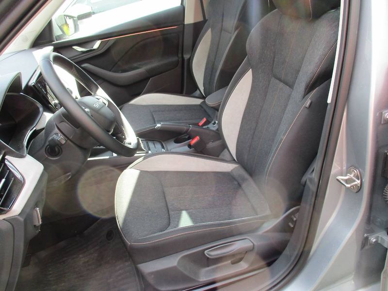Škoda Kamiq Top Selection 1,0 TSI/85 kW 6M - fotka 17 z 19