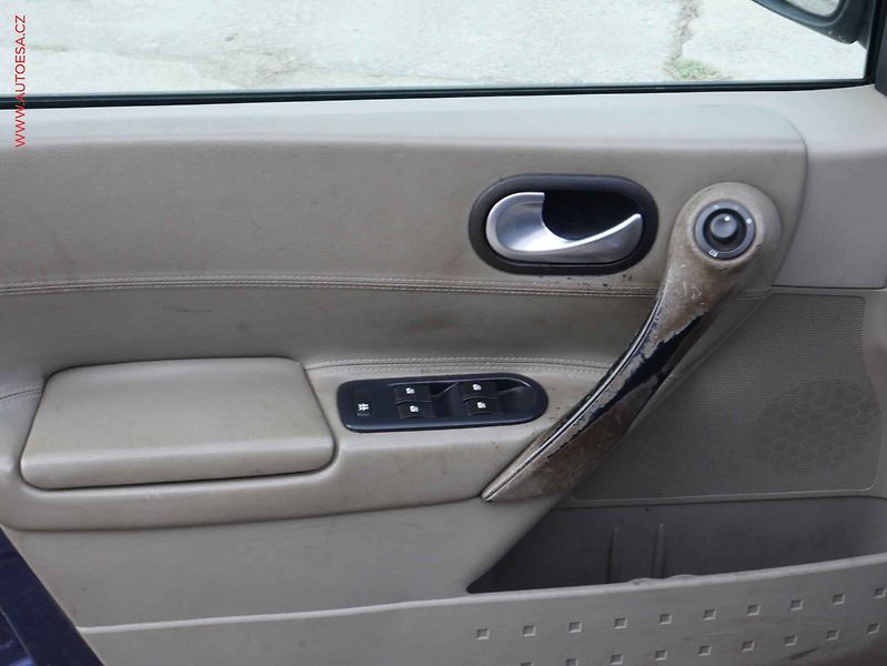 Renault Mégane (2003) 1.9 dCi, 1.maj, AC, TZ, park - fotka 14 z 15