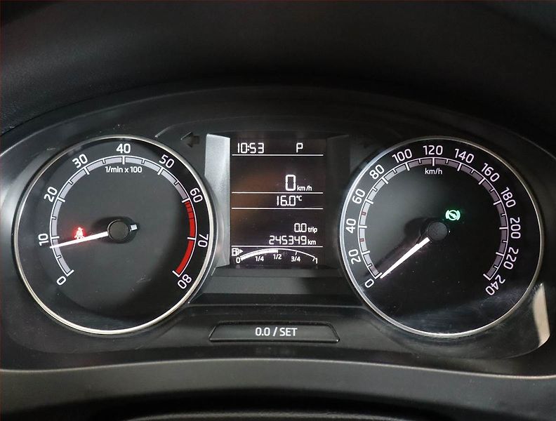 Škoda Rapid (2018) 1.4 TSI, Automat, Tempomat - fotka 11 z 18