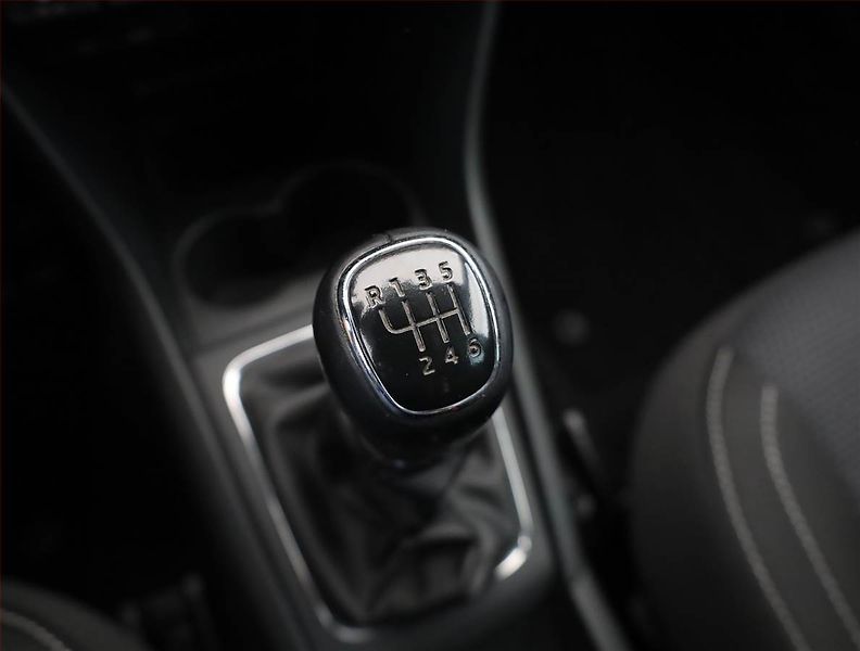 Škoda Rapid (2014) 1.2 TSI, po STK, plně pojízdný - fotka 10 z 17