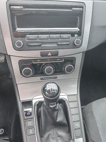 Volkswagen Passat (2012) 1,8 TSi - Comfortline - fotka 6 z 8