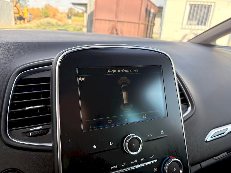 Renault Grand Scénic (2020) BdCi 150 Intens - tažné - fotka 18 z 29