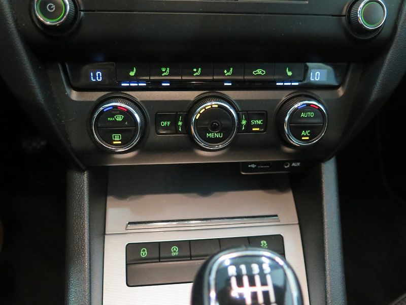 Škoda Octavia (2015) 2.0TDI,4x4,klima,výhřev,rozvod - fotka 9 z 25