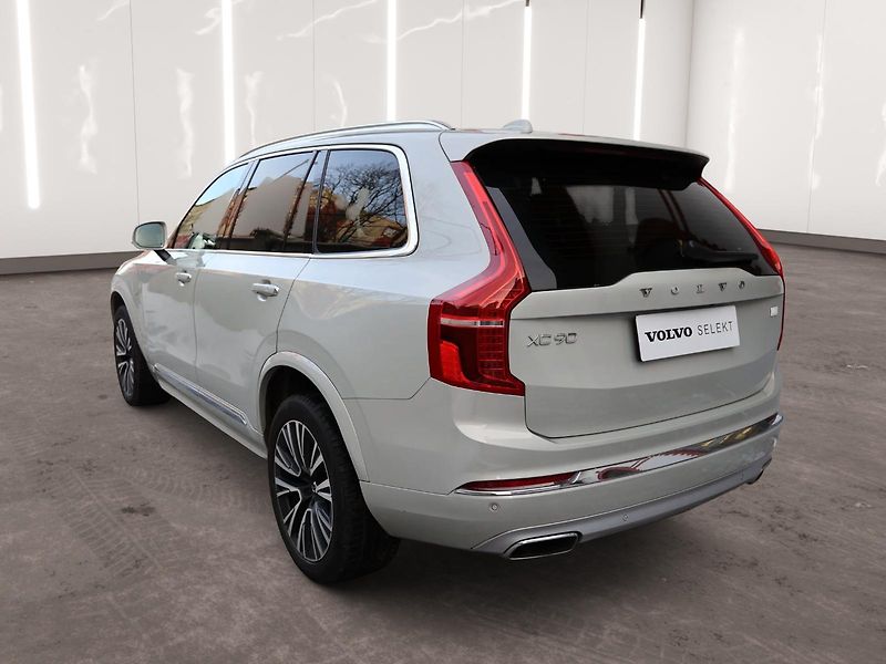 Volvo XC90 (2021) T8 AWD Plug-in Hybrid - fotka 2 z 25