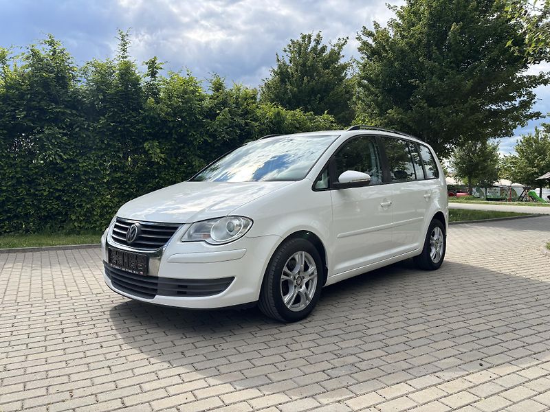 Volkswagen Touran 1.6 75kw Trendline - fotka 2 z 29