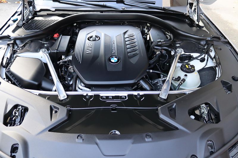 BMW Řada 8 840D XDRIVE GRAN COUPE M-PAKET - fotka 50 z 50