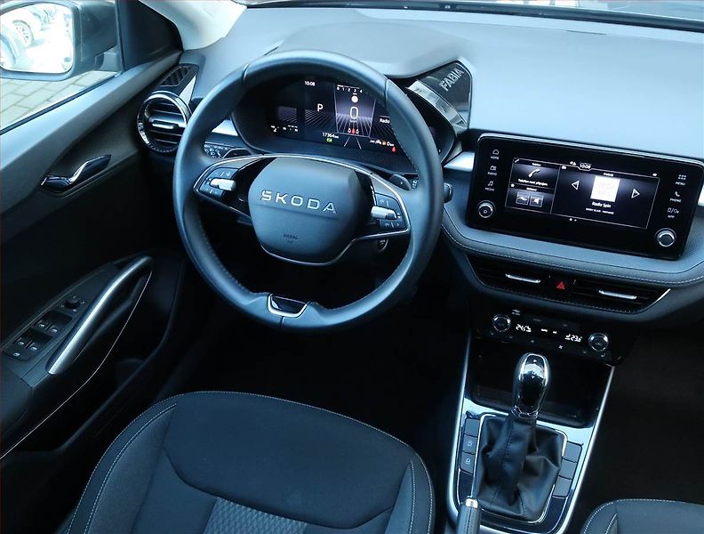 Škoda Fabia (2025) Top Selection 1.0 TSI - fotka 7 z 18