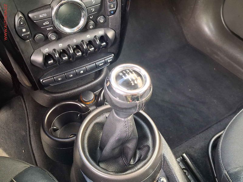 Mini Countryman (2011) 1.6 D 4x4, 1.maj,ČR, servis - fotka 13 z 15