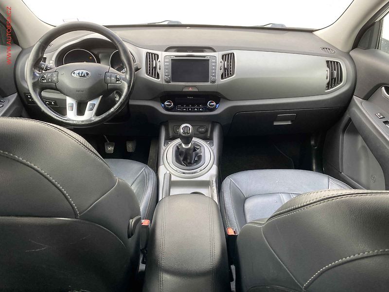 Kia Sportage (2015) 1.6 GDi, AC, TZ, navi - fotka 7 z 19