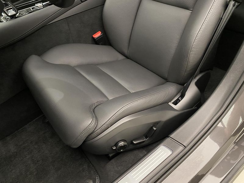 Volvo V90 T6 AWD RECHARGE DARK PLUS AUT - fotka 25 z 61