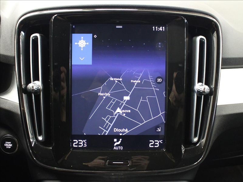 Volvo XC40 2,0 T5 182KW AWD zánovní - fotka 24 z 34