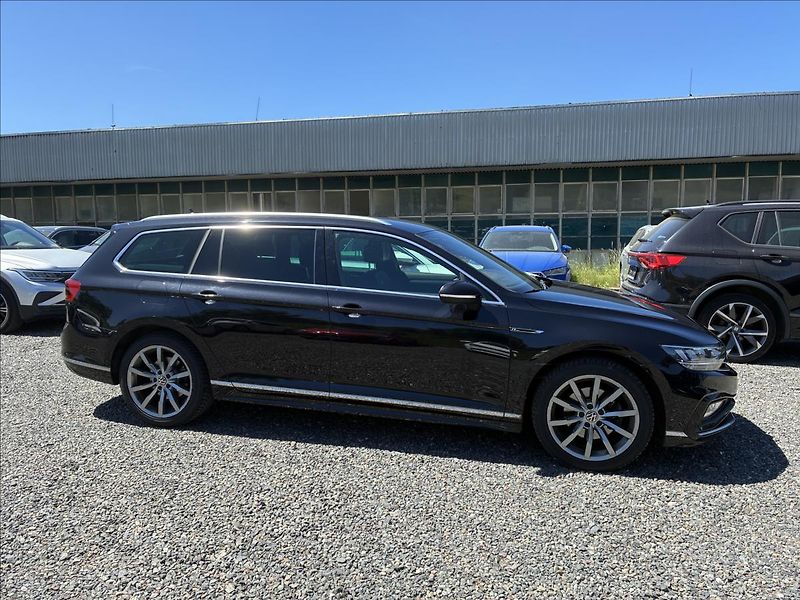 Volkswagen Passat 2,0 R-LINE,TAŽNÉ,KAMERA - fotka 6 z 32