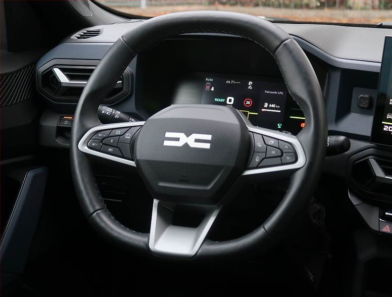 Dacia Bigster (2026) Hybrid-G 4x4 - fotka 17 z 18