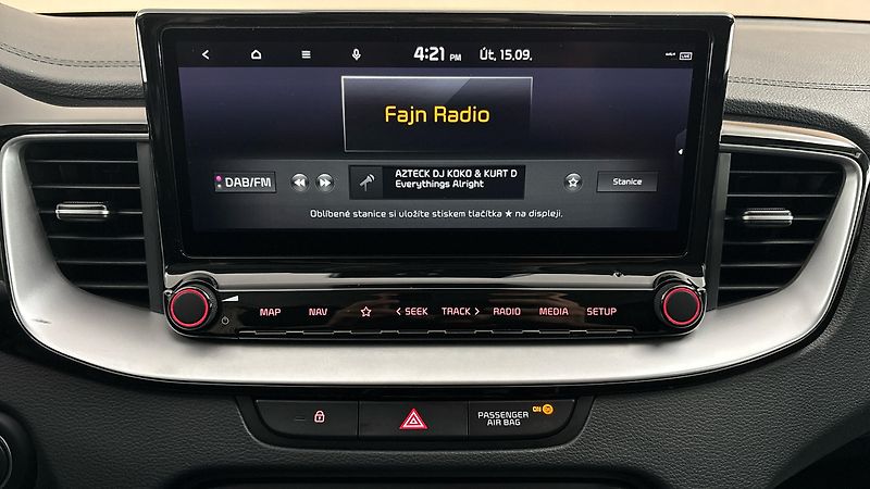Kia Ceed 1.5 T-GDI AUT Top - fotka 11 z 27
