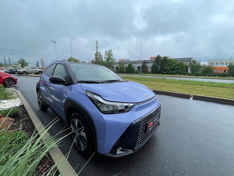 Toyota Aygo 1.5 Hybrid automat Style - fotka 9 z 27
