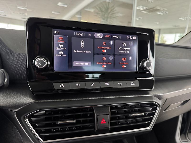 Seat Leon 1,0eTSI DSG*STYLE*Kamera*DPH - fotka 20 z 34