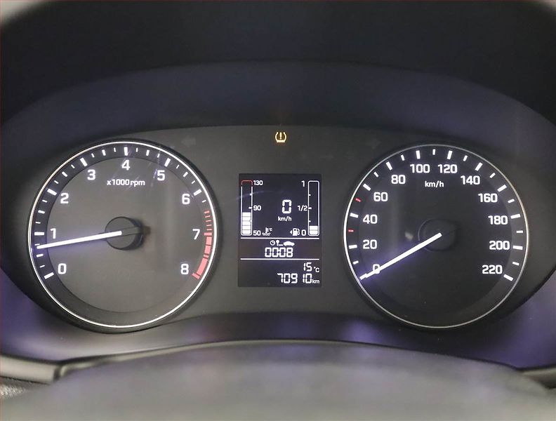 Hyundai i20 (2017) 1.2, Tempomat, Park. senzory - fotka 11 z 19