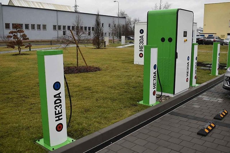 Návrh designu elektrického závodního kamiónu