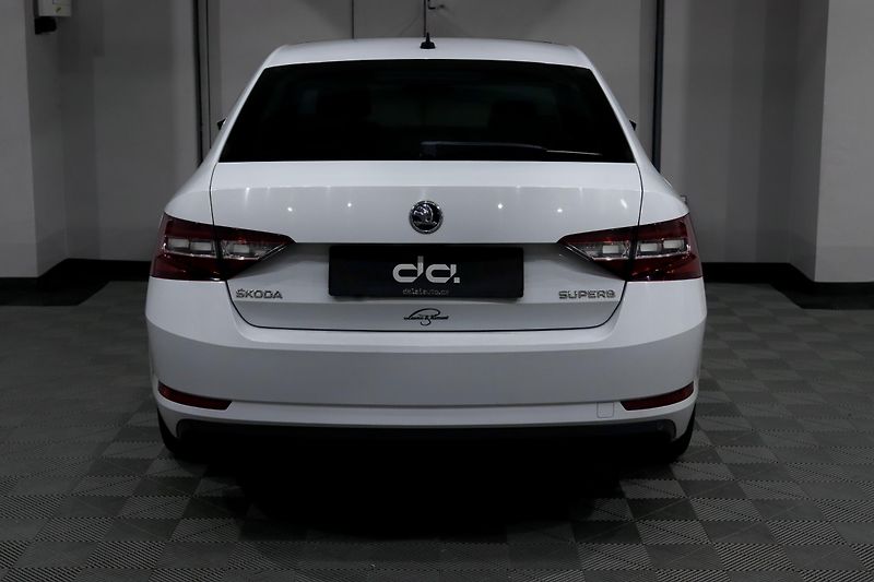 Škoda Superb 3 2.0 TDI 140 kW DSG L&K - fotka 6 z 49