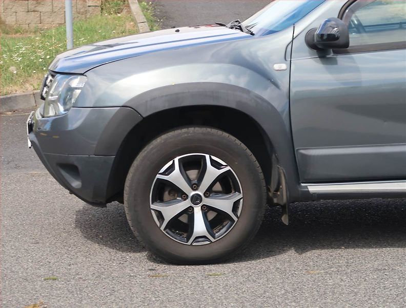 Dacia Duster (2017) 1.6 SCe, ČR,1.maj, Serv.kniha - fotka 15 z 17
