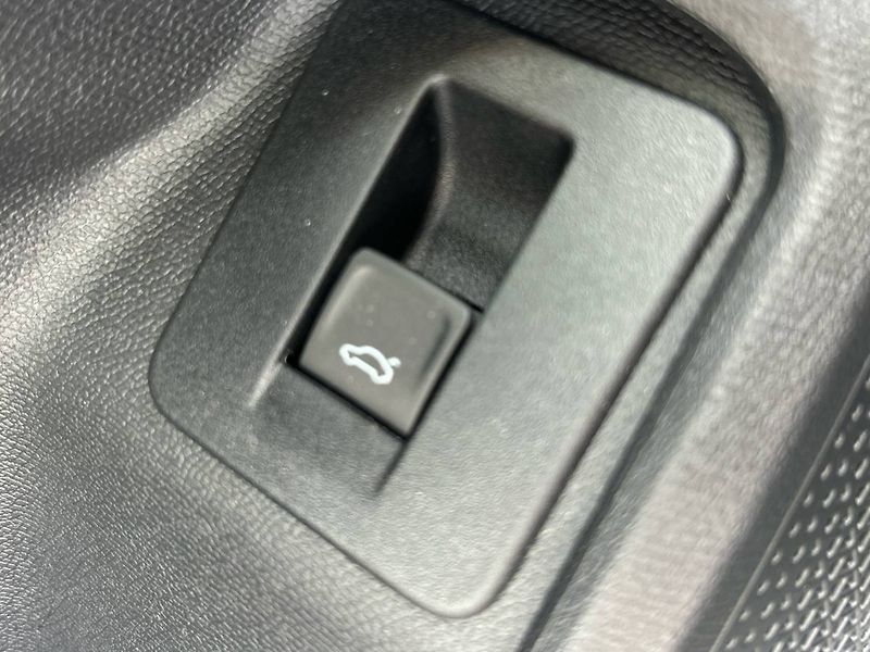Cupra Leon (2024) SP 1.5 eTSI 7DSG - fotka 21 z 35