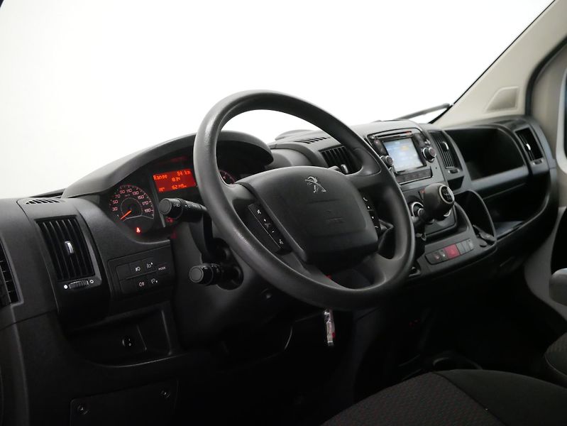 Peugeot Boxer - fotka 14 z 22