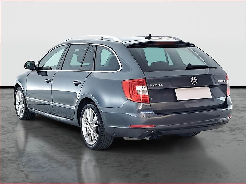 Škoda Superb (2014) 2.0 TDI, Navi, Tempomat - fotka 4 z 20
