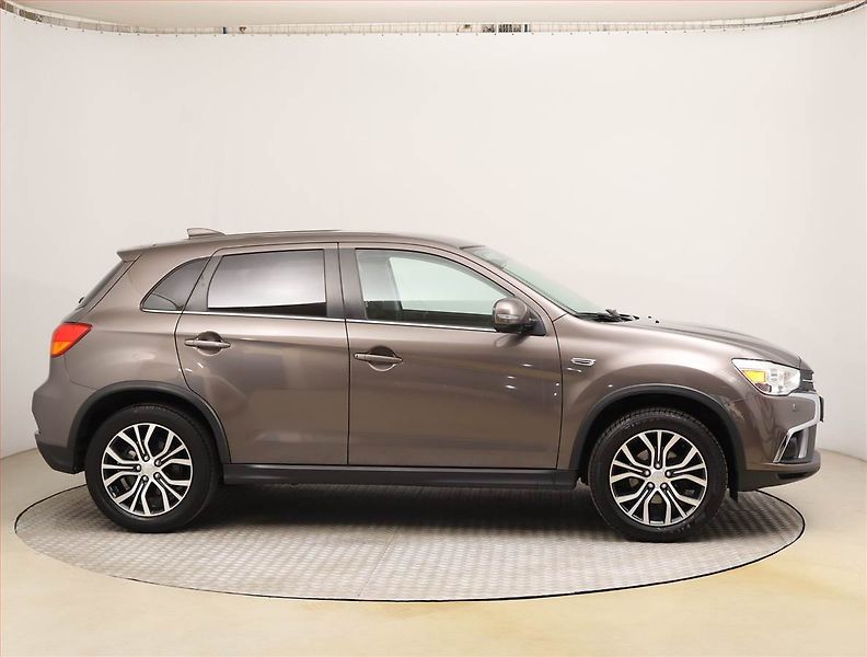 Mitsubishi ASX (2020) 1.6 MIVEC, Serv.kniha, Xenony - fotka 6 z 20
