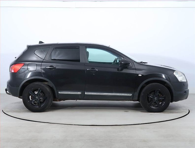 Nissan Qashqai (2007) 2.0, 4X4, Navi, Tempomat - fotka 6 z 19