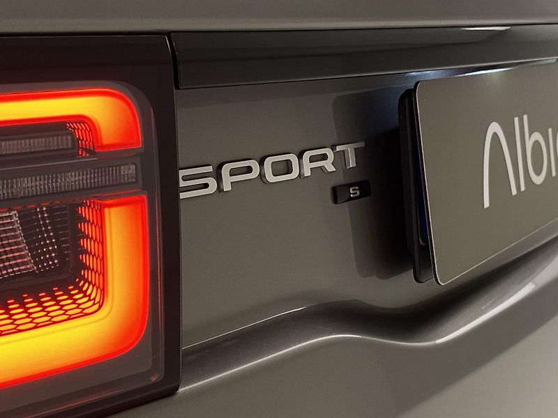 Land Rover Discovery Sport D150 S AWD AUT CZ - fotka 35 z 41