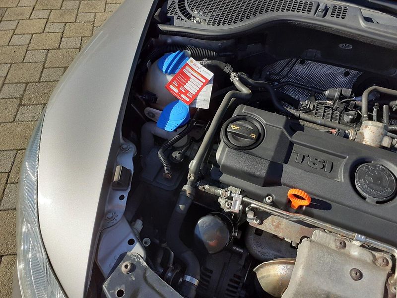Škoda Octavia (2013) KOMBI 1.4 TSI AMBIENTE - fotka 19 z 27