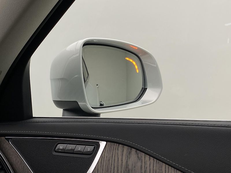 Volvo XC90 B5 AWD INSCRIPTION REZERVACE - fotka 34 z 54